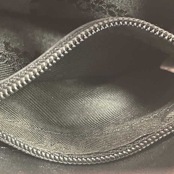 MCM Black Leather Compact Wallet - Preowned - Picture 11 of 14